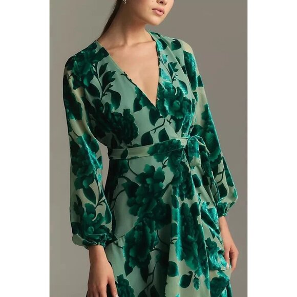 Anthropologie Hutch Long-Sleeve V-Neck Wrap Midi Dress Velvet Green NWT - Picture 2 of 11